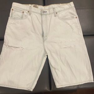 Mens Levi’s 569 loose straight shorts Size 38